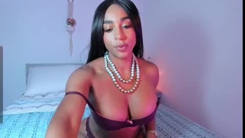 Snapshot of destinnemil chatting on 10, 2, 2025 Destinne Mill online show from 10, 2, 2025