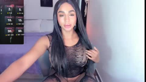 Snapshot of destinnemil chatting on 26, 2, 2025 Destinne Mill online show from 26, 2, 2025