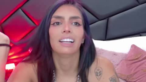 DEUX online show from 12, 4, 2026