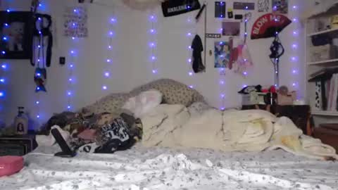 Snapshot of devilg1rl chatting on 29, 1, 2025 poutyangel online show from 29, 1, 2025