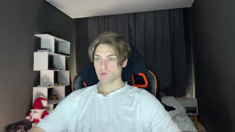 Snapshot of devilnut1 chatting on 15, 11, 2025 devilnut1 online show from 15, 11, 2025