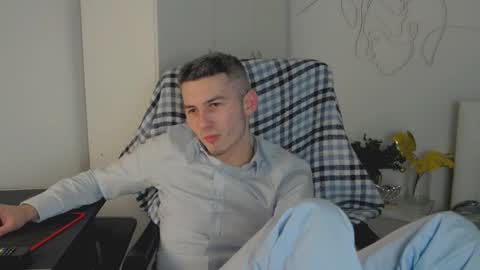 devin_ho online show from 12, 2, 2025