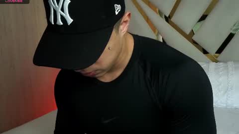 Devin Hunter online show from 25, 7, 2026