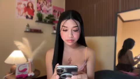 Snapshot of devine_goddessx chatting on 24, 6, 2026 Devine Greyson online show from 24, 6, 2026