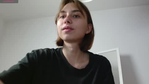 dewkiss online show from 2, 11, 2025