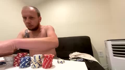 Snapshot of deznuts130 chatting on 18, 12, 2024 deznuts130 online show from 18, 12, 2024