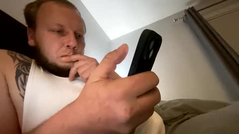 Snapshot of deznuts130 chatting on 17, 1, 2025 deznuts130 online show from 17, 1, 2025