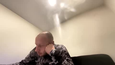 Snapshot of deznuts130 chatting on 4, 2, 2025 deznuts130 online show from 4, 2, 2025