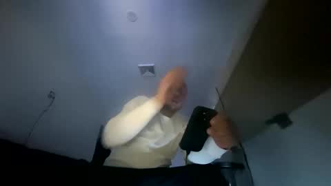 Snapshot of deznuts130 chatting on 27, 2, 2025 deznuts130 online show from 27, 2, 2025