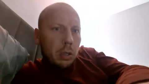 Snapshot of deznuts130 chatting on 19, 10, 2025 deznuts130 online show from 19, 10, 2025