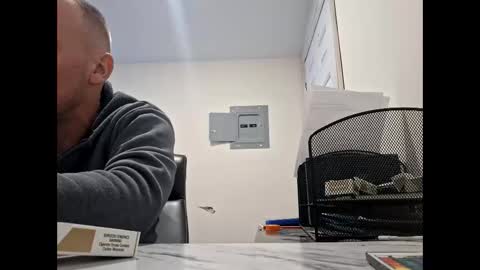 Snapshot of deznuts130 chatting on 15, 2, 2026 deznuts130 online show from 15, 2, 2026