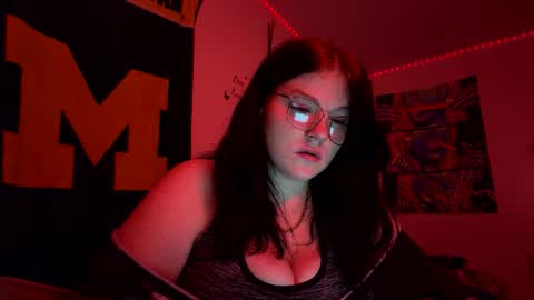 Snapshot of dezzydez354 chatting on 18, 2, 2026 dezzydez354 online show from 18, 2, 2026