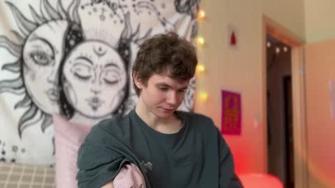 Di Alex online show from 2, 2, 2025