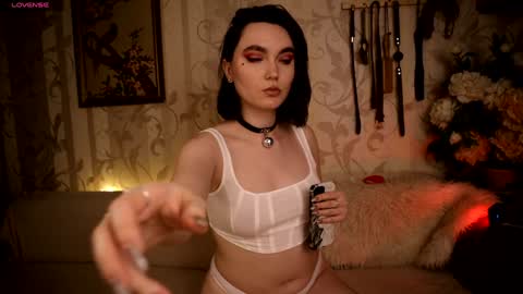 Diana Di Honey online show from 7, 2, 2025