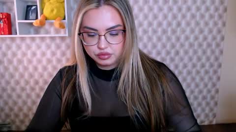 Snapshot of diamantkriss_ chatting on 4, 5, 2026 Kriss online show from 4, 5, 2026