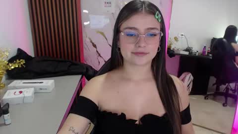 diamond_juliana_ online show from 18, 4, 2026