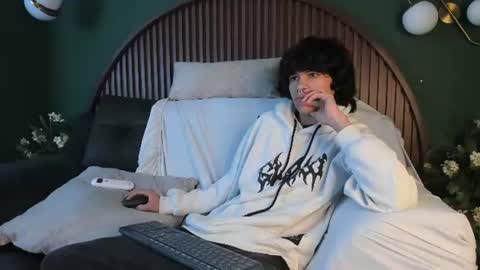 diamond_twink online show from 24, 7, 2026