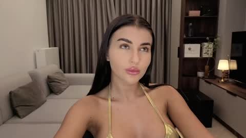 Snapshot of diamondpixie chatting on 11, 5, 2026 Iris online show from 11, 5, 2026