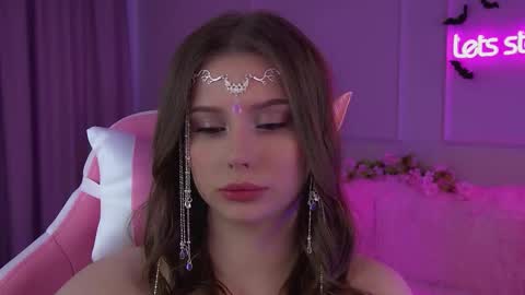 Snapshot of dianabecker chatting on 29, 10, 2025 Diana online show from 29, 10, 2025