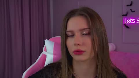 Snapshot of dianabecker chatting on 2, 11, 2025 Diana online show from 2, 11, 2025