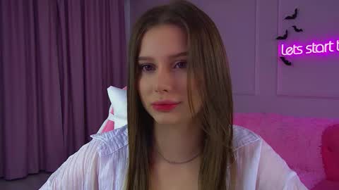 Snapshot of dianabecker chatting on 4, 11, 2025 Diana online show from 4, 11, 2025