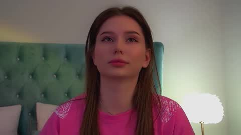 Snapshot of dianabecker chatting on 6, 11, 2025 Diana online show from 6, 11, 2025