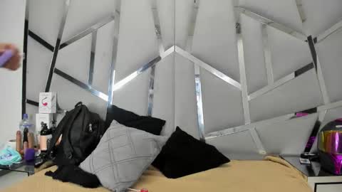Snapshot of dianarous chatting on 24, 5, 2026 dianarous online show from 24, 5, 2026