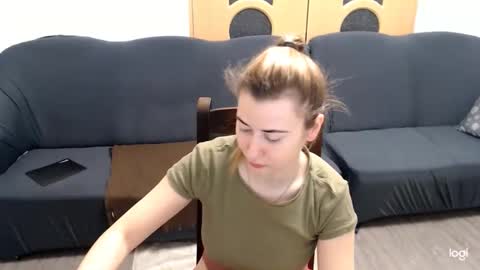 Snapshot of dianasmiey7 chatting on 3, 12, 2024 dianasmiey7 online show from 3, 12, 2024