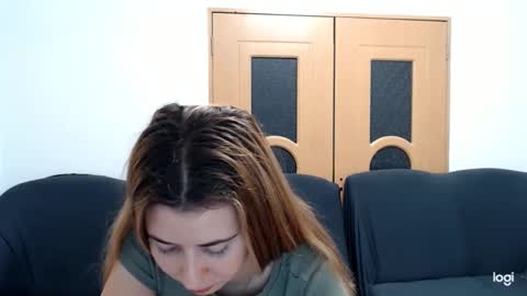 Snapshot of dianasmiey7 chatting on 14, 12, 2024 dianasmiey7 online show from 14, 12, 2024