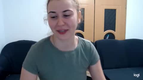 Snapshot of dianasmiey7 chatting on 9, 1, 2025 dianasmiey7 online show from 9, 1, 2025