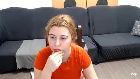 Snapshot of dianasmiey7 chatting on 13, 1, 2025 dianasmiey7 online show from 13, 1, 2025