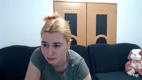 Snapshot of dianasmiey7 chatting on 9, 2, 2025 dianasmiey7 online show from 9, 2, 2025