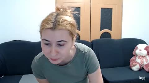 Snapshot of dianasmiey7 chatting on 13, 2, 2025 dianasmiey7 online show from 13, 2, 2025