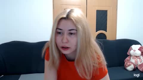 Snapshot of dianasmiey7 chatting on 19, 2, 2025 dianasmiey7 online show from 19, 2, 2025