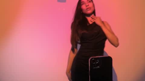 Snapshot of dianne_nanatzu chatting on 14, 2, 2025 Melania - online show from 14, 2, 2025