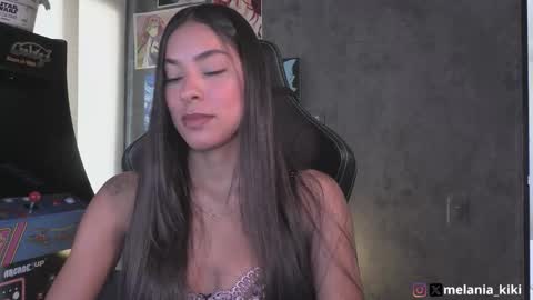 Snapshot of dianne_nanatzu chatting on 8, 11, 2025 Melania - online show from 8, 11, 2025