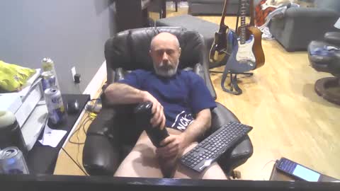 Snapshot of dickrb1984 chatting on 12, 2, 2025 dickrb1984 online show from 12, 2, 2025