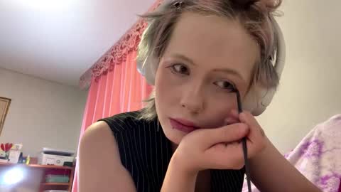 Snapshot of diegomiley chatting on 13, 5, 2026 Lilit online show from 13, 5, 2026
