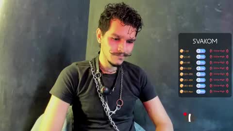 Snapshot of diemond_latinx98 chatting on 8, 10, 2025 diemond_latinx98 online show from 8, 10, 2025