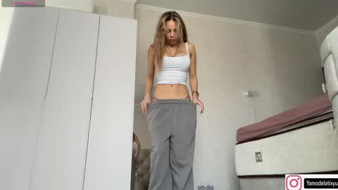 Snapshot of diffgirls chatting on 12, 9, 2025 Tanya online show from 12, 9, 2025