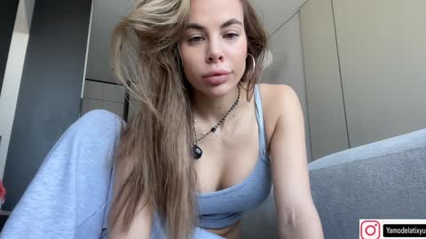 Snapshot of diffgirls chatting on 1, 10, 2025 Tanya online show from 1, 10, 2025