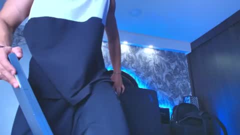 Snapshot of dilanmiller_ chatting on 25, 6, 2026 dilanmiller_ online show from 25, 6, 2026