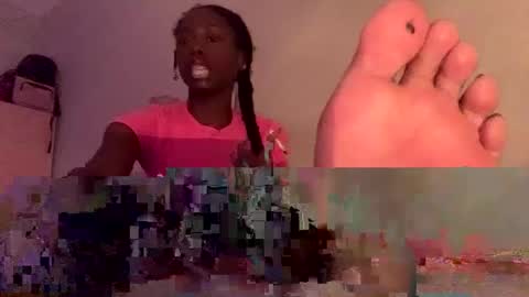 Snapshot of dimedoll33 chatting on 30, 9, 2025 black american princess online show from 30, 9, 2025