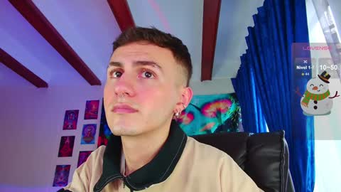 Julian Independent Model online show from 6, 12, 2024