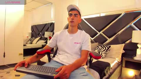 Snapshot of dimitryhank chatting on 28, 12, 2024 Cristian online show from 28, 12, 2024