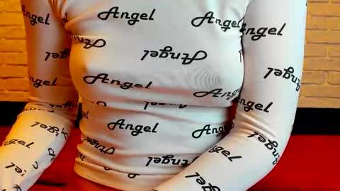 Snapshot of dimond_lo chatting on 12, 10, 2025 DimondLo online show from 12, 10, 2025