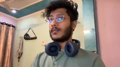 Snapshot of dinchain chatting on 16, 3, 2026 Dinchain online show from 16, 3, 2026