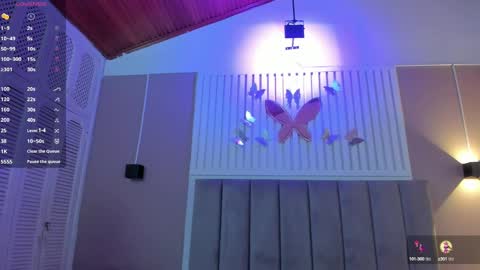 Cristal  online show from 4, 3, 2025