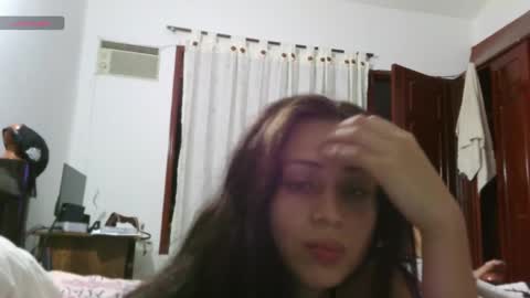 Cristal Independent model online show from 7, 4, 2026