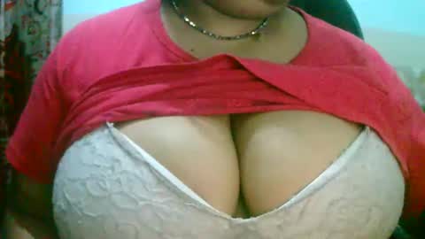 Snapshot of dipa2345 chatting on 6, 10, 2025 dipa2345 online show from 6, 10, 2025